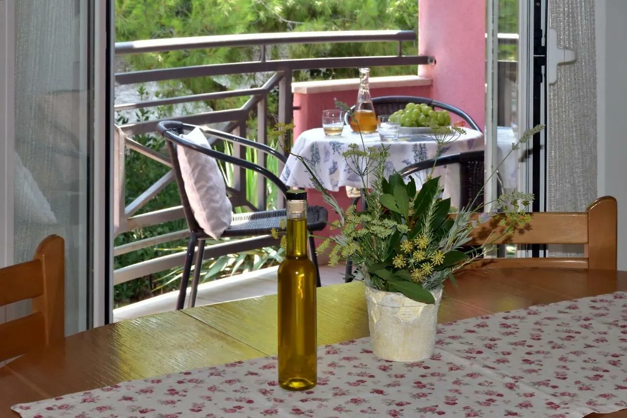 Pino Apartment Pula